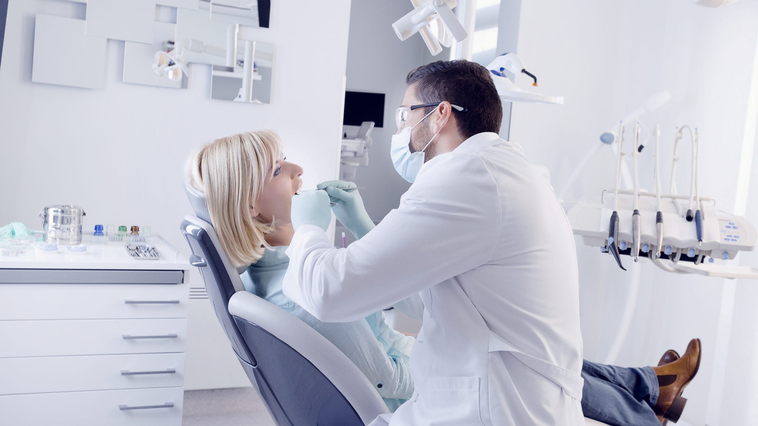Dentist in Lincoln Park, MI